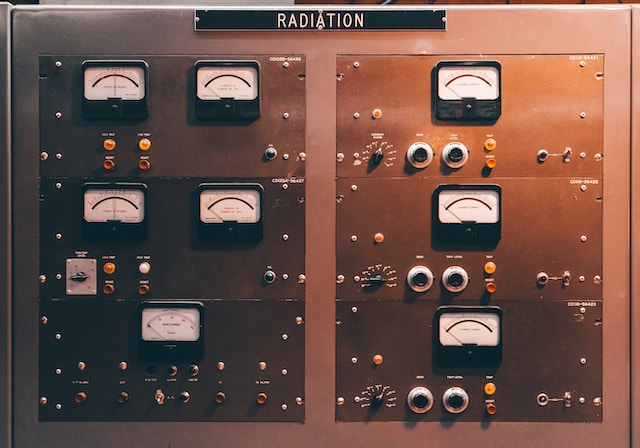 radioactivity dials and gauges